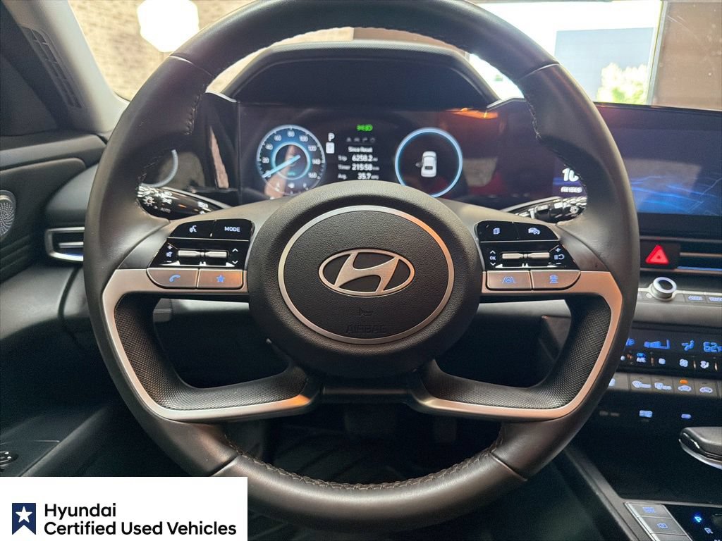 Used 2025 Hyundai Elantra SEL FWD image 20