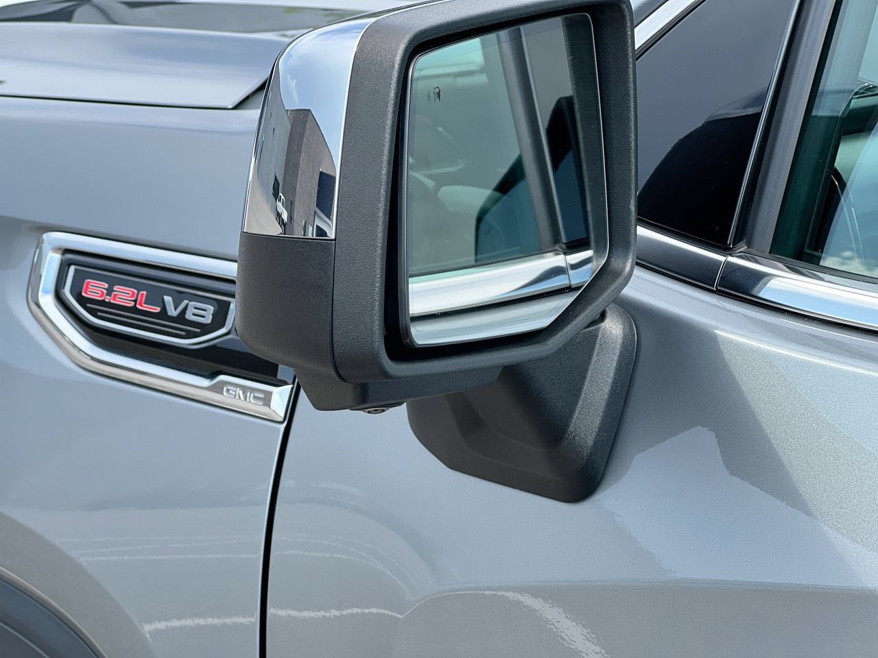 Used 2023 GMC Sierra 1500 Denali w/ Denali Reserve Package AWD/4WD image 8