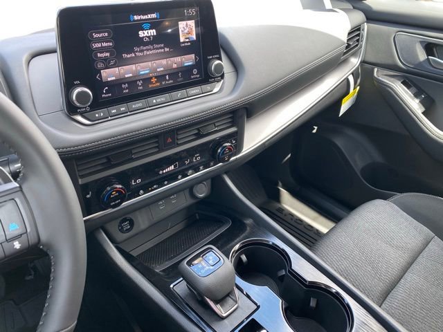 New 2026 Nissan Rogue SV AWD/4WD image 19