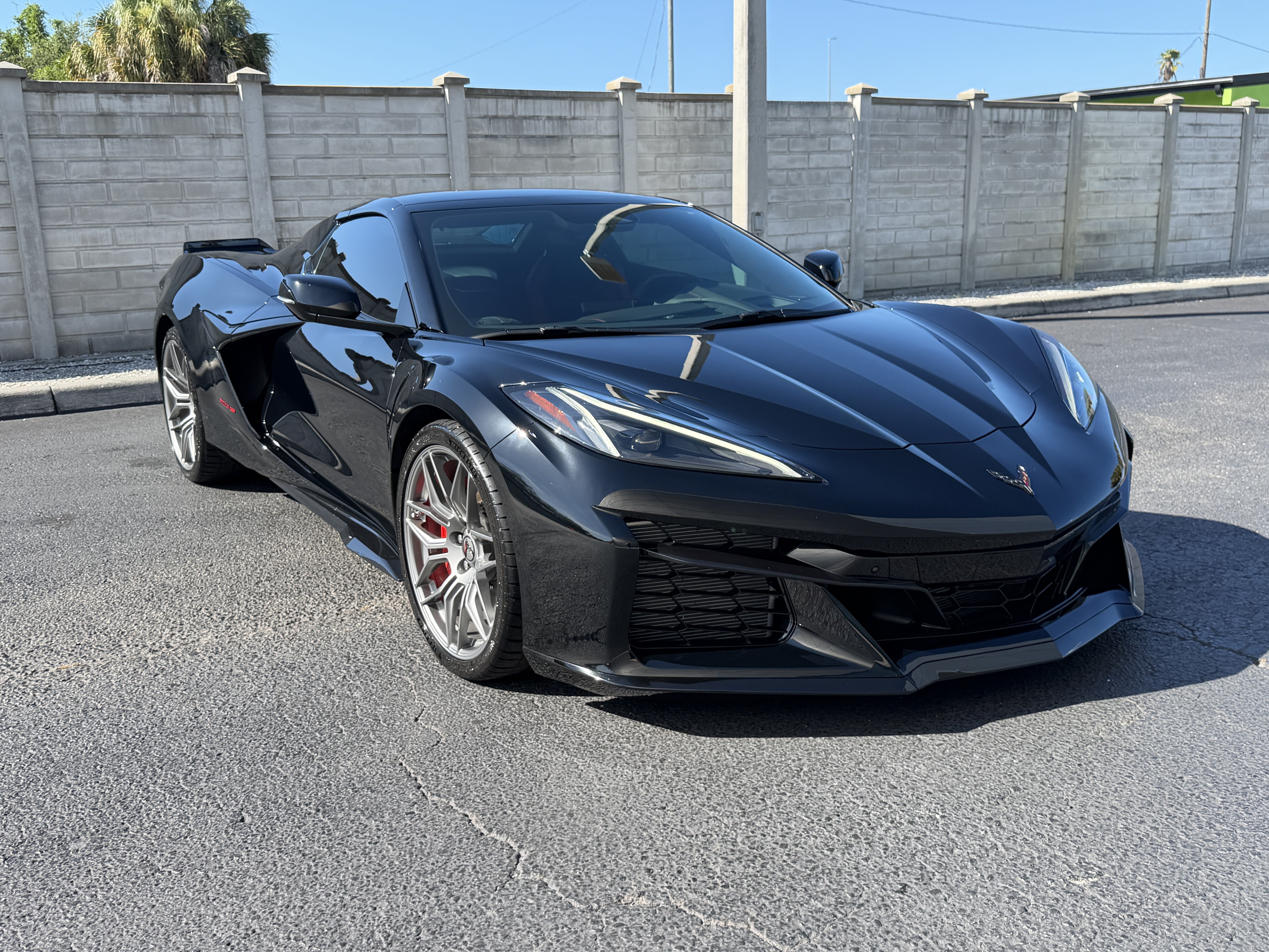 Used 2025 Chevrolet Corvette Z06 RWD image 8