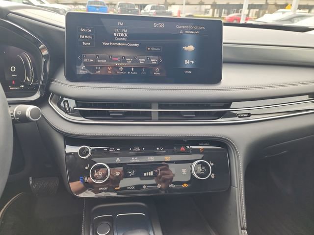 Used 2023 INFINITI QX60 Luxe w/ Vision Package image 19