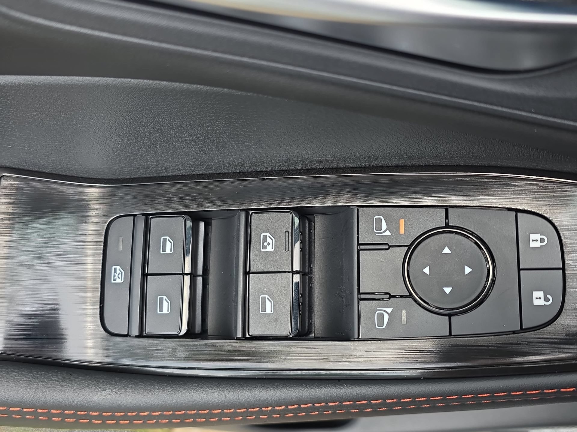 New 2026 Nissan Rogue SV AWD/4WD image 27