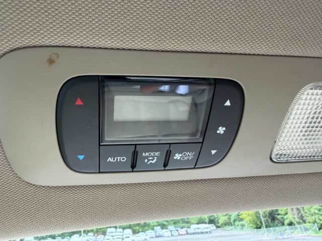 Used 2016 Honda Odyssey SE image 32