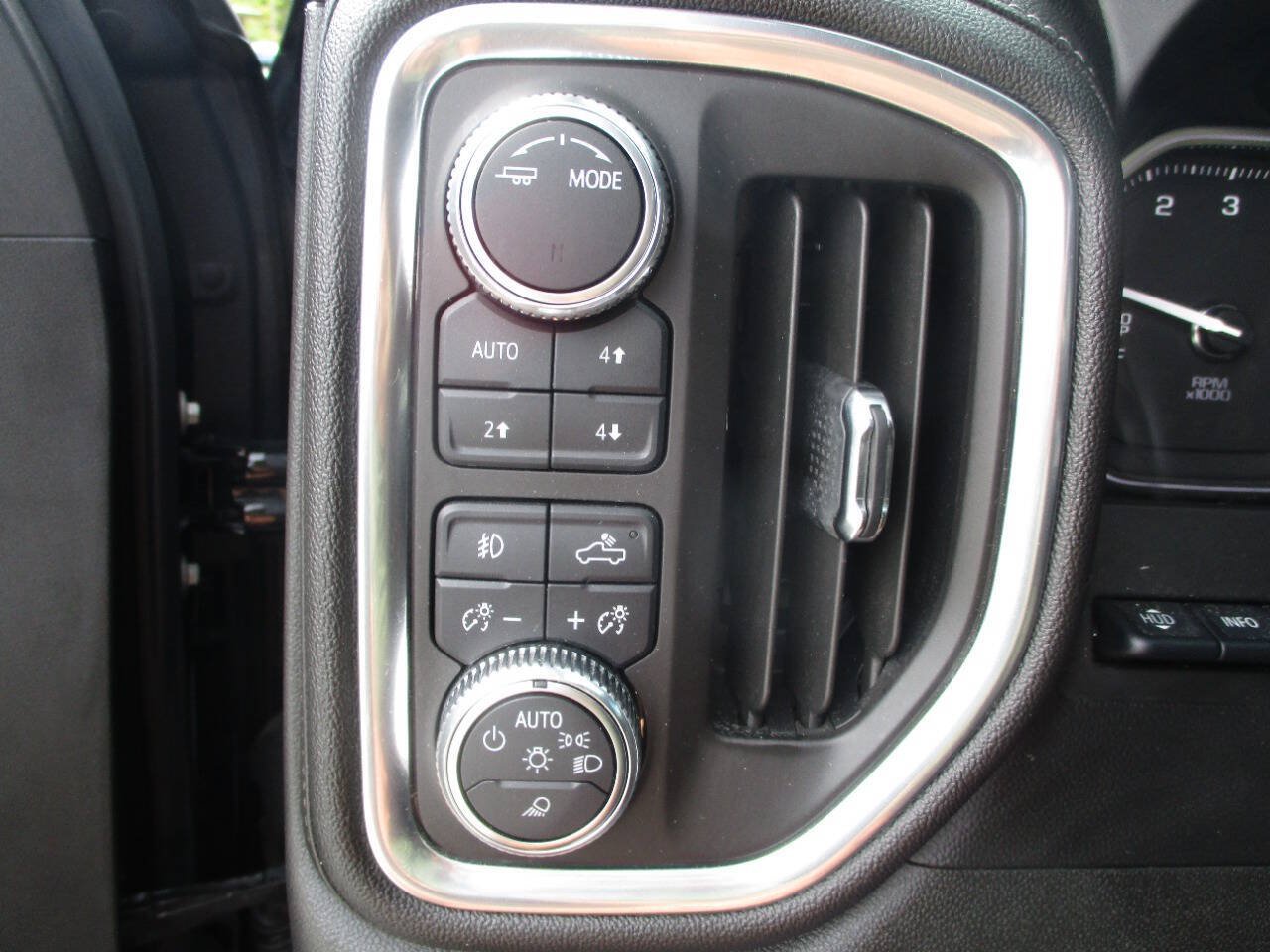 Used 2020 GMC Sierra 1500 Denali w/ Denali Ultimate Package AWD/4WD image 27