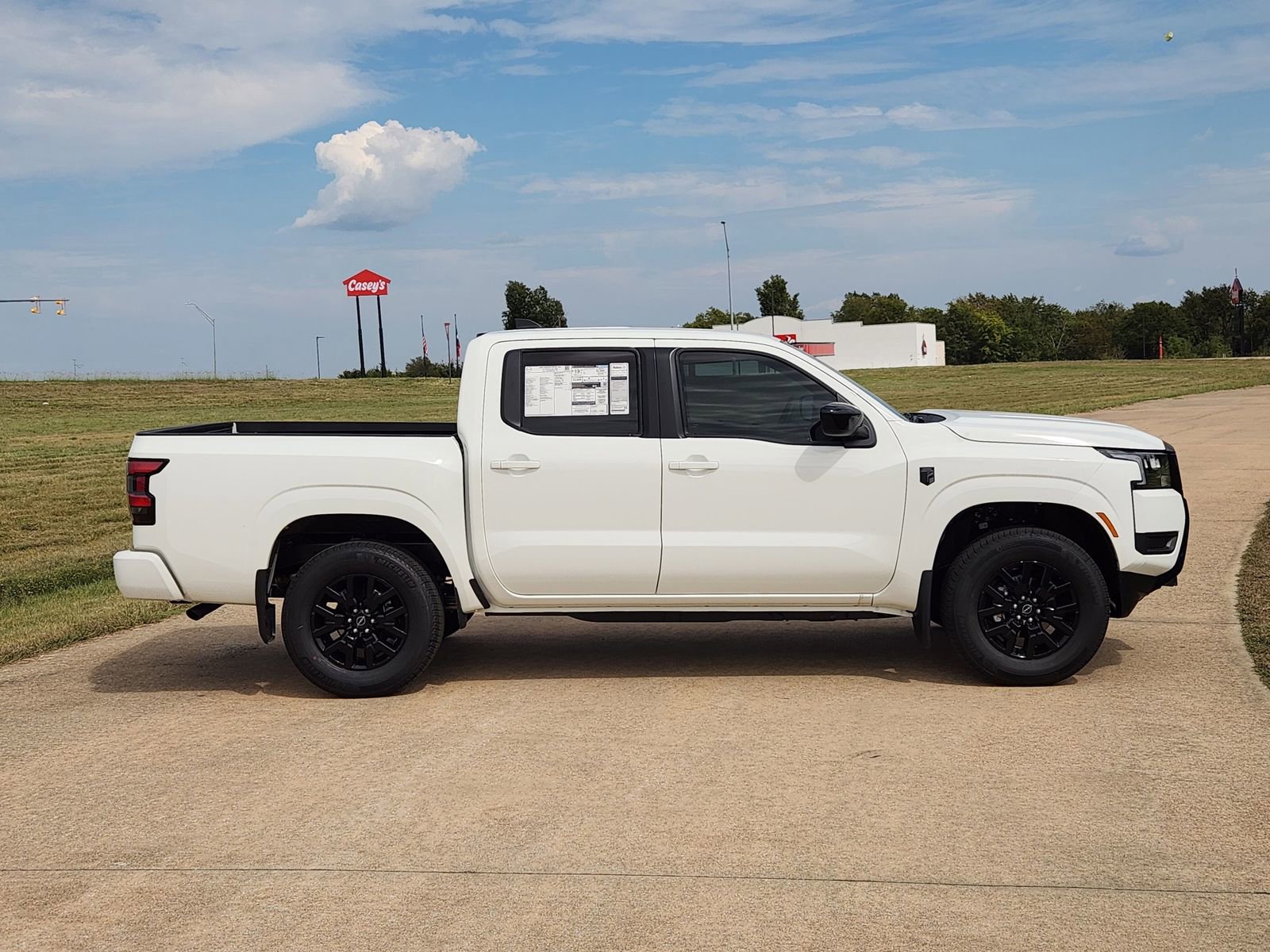 New 2026 Nissan Frontier SV image 7