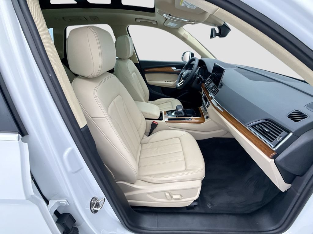 Certified 2023 Audi Q5 2.0T Premium Plus w/ Premium Plus Package AWD/4WD image 19