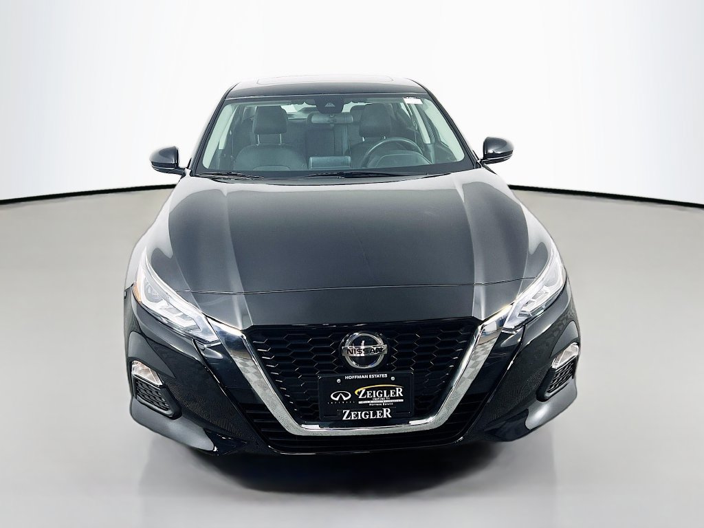 Used 2022 Nissan Altima 2.5 SV w/ SV Premium Package FWD image 3