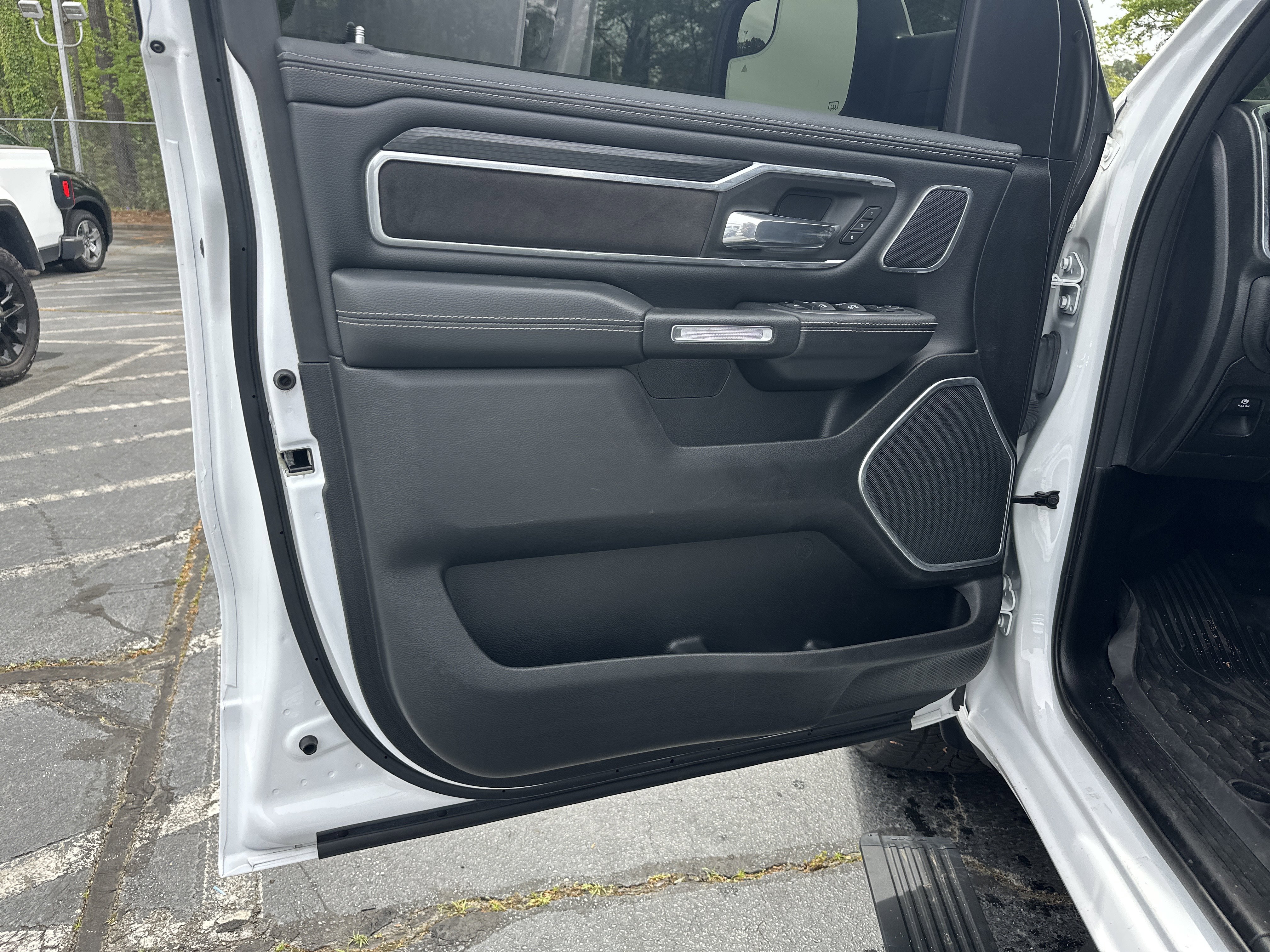 Used 2023 RAM 1500 Laramie image 12