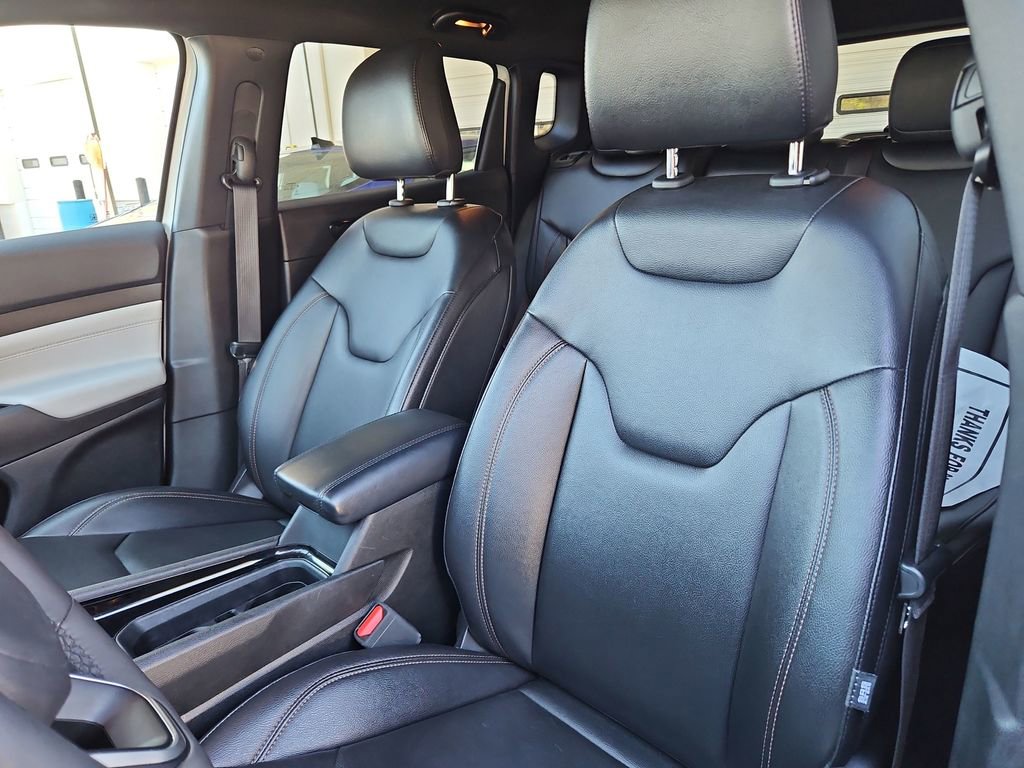 Used 2024 Jeep Compass Limited image 21