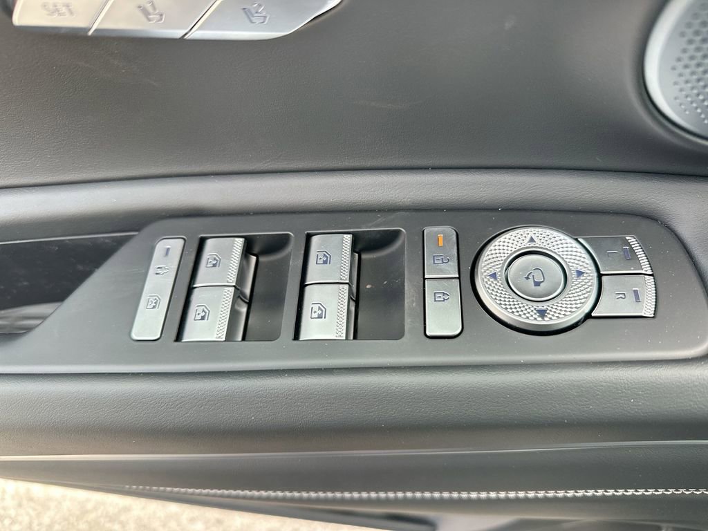 Used 2025 Genesis GV80 3.5T Prestige image 39