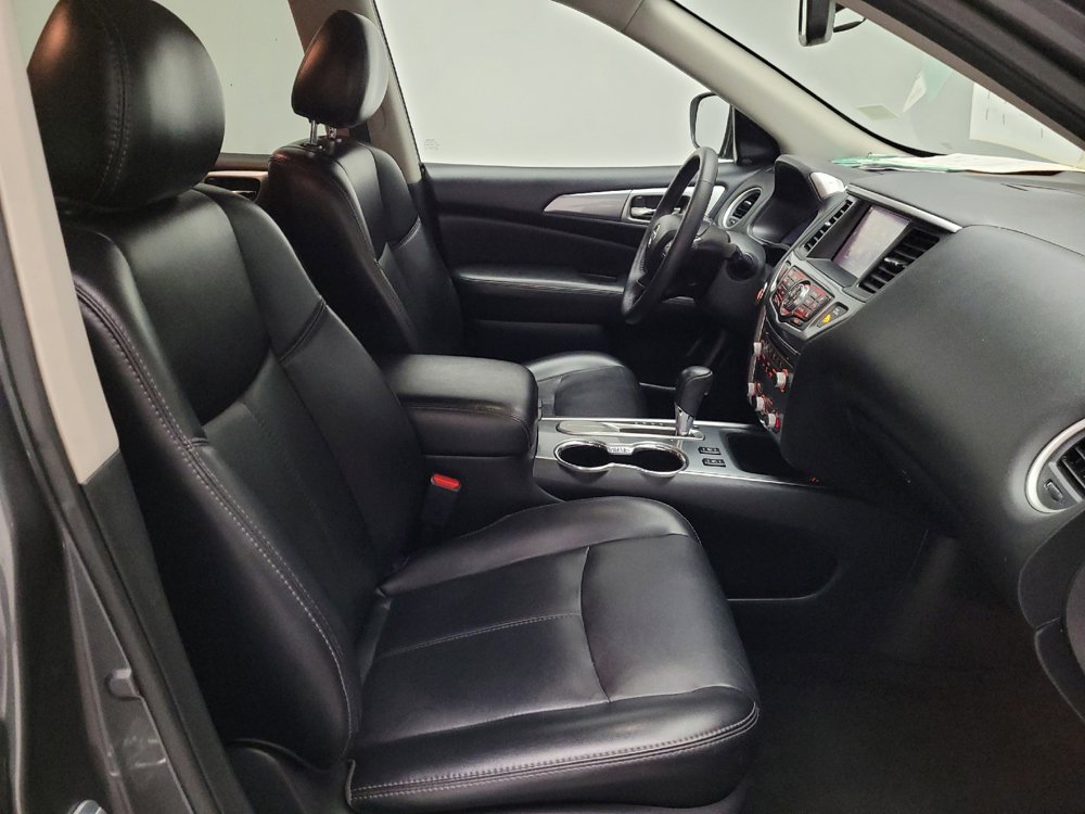 Used 2019 Nissan Pathfinder SL w/ Cargo Package image 21