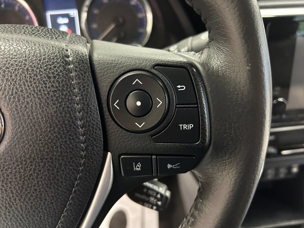 Used 2017 Toyota Corolla XSE w/ Carpet Mat Package (TMS) FWD image 10