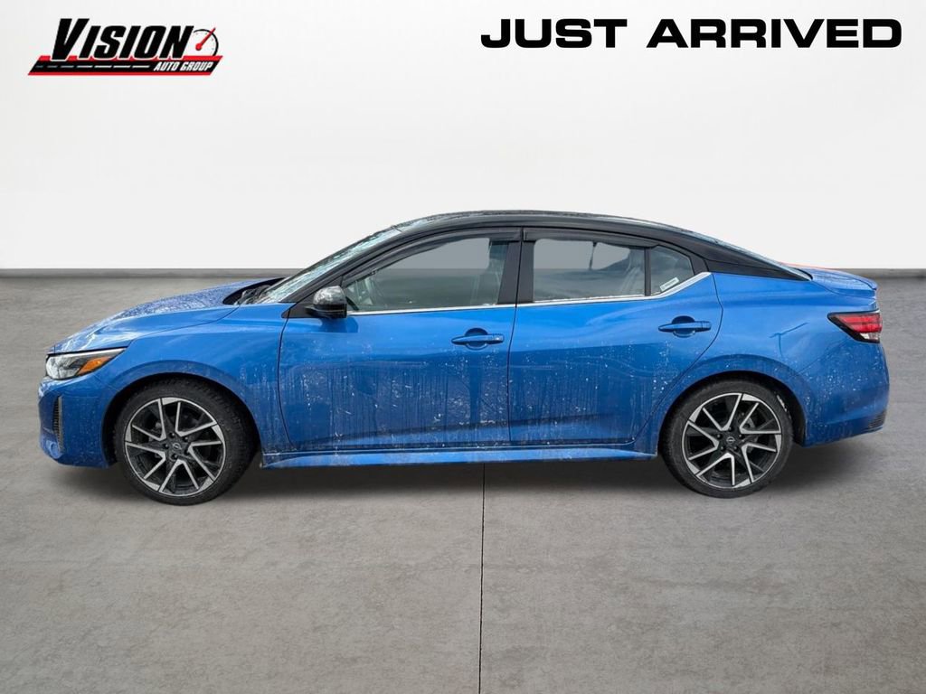 Used 2025 Nissan Sentra SR w/ SR Premium Package image 8