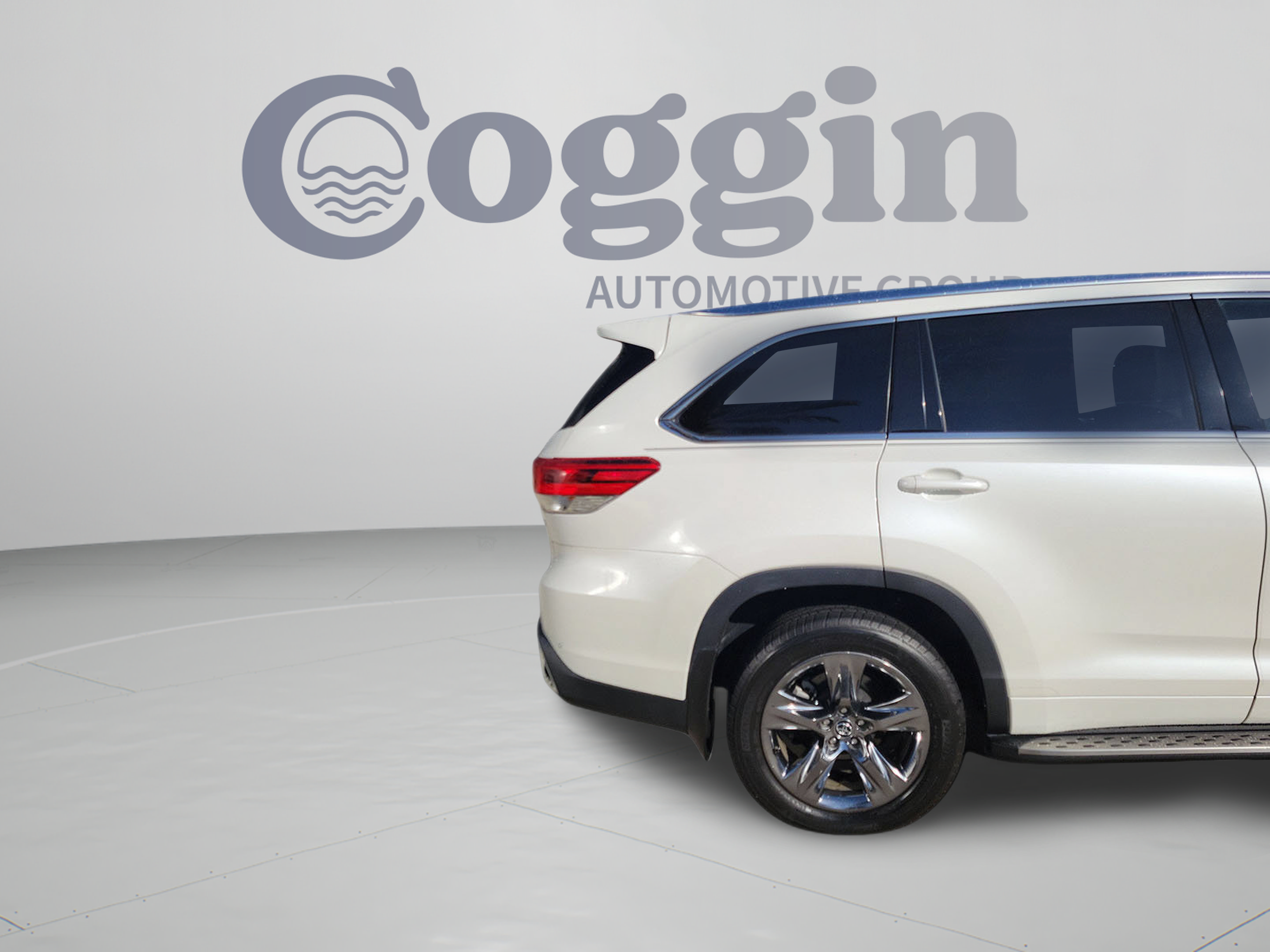 Used 2019 Toyota Highlander Limited Platinum AWD/4WD image 36