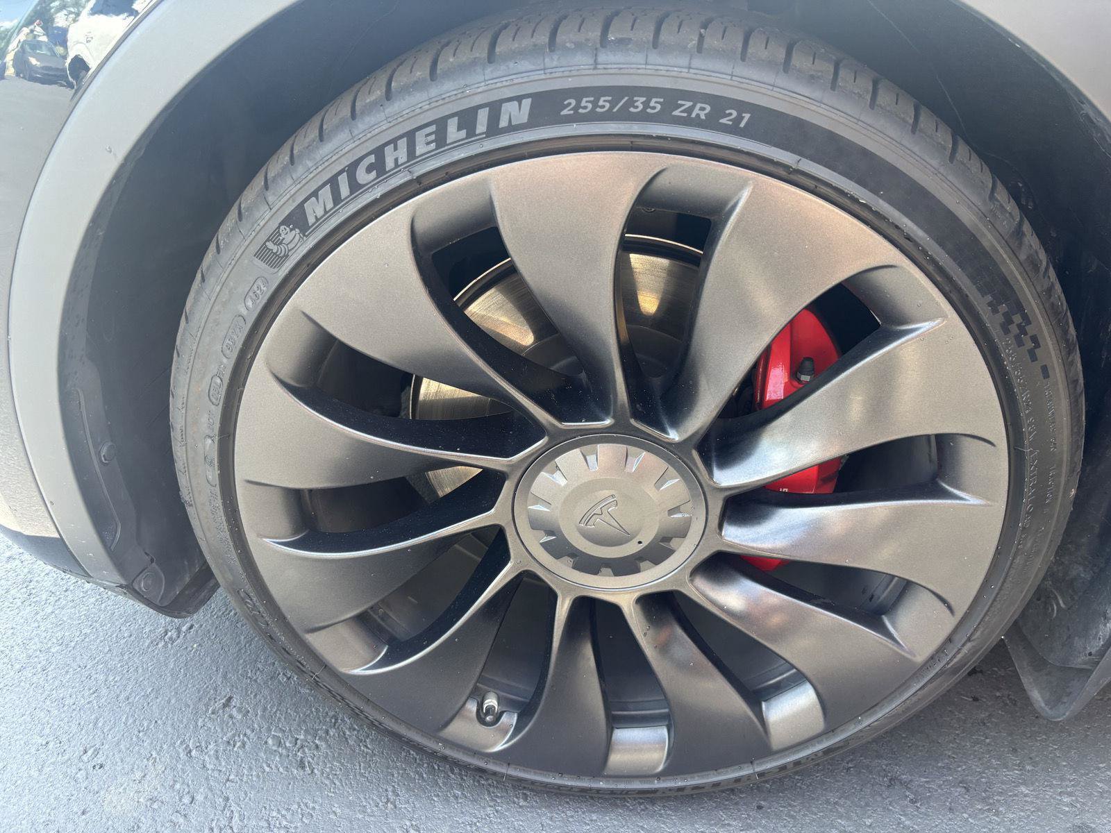 Used 2022 Tesla Model Y Performance AWD/4WD image 9