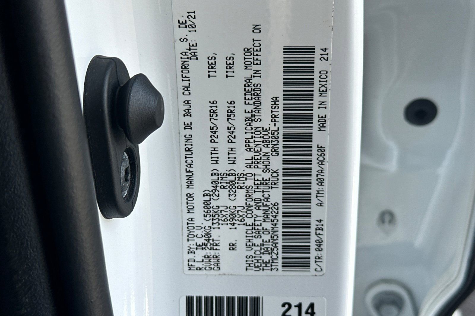 Certified 2022 Toyota Tacoma SR image 34