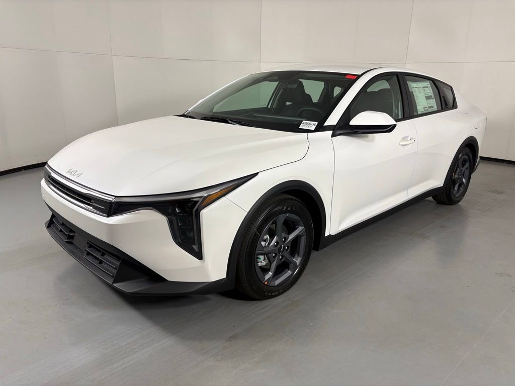 New 2026 Kia K4 LXS image 4