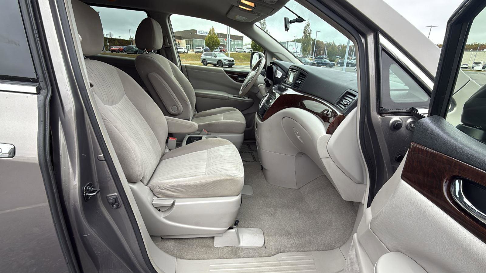 Used 2015 Nissan Quest SV image 17