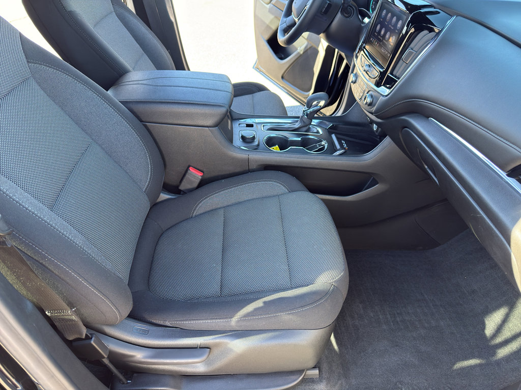 Used 2023 Chevrolet Traverse LT image 33