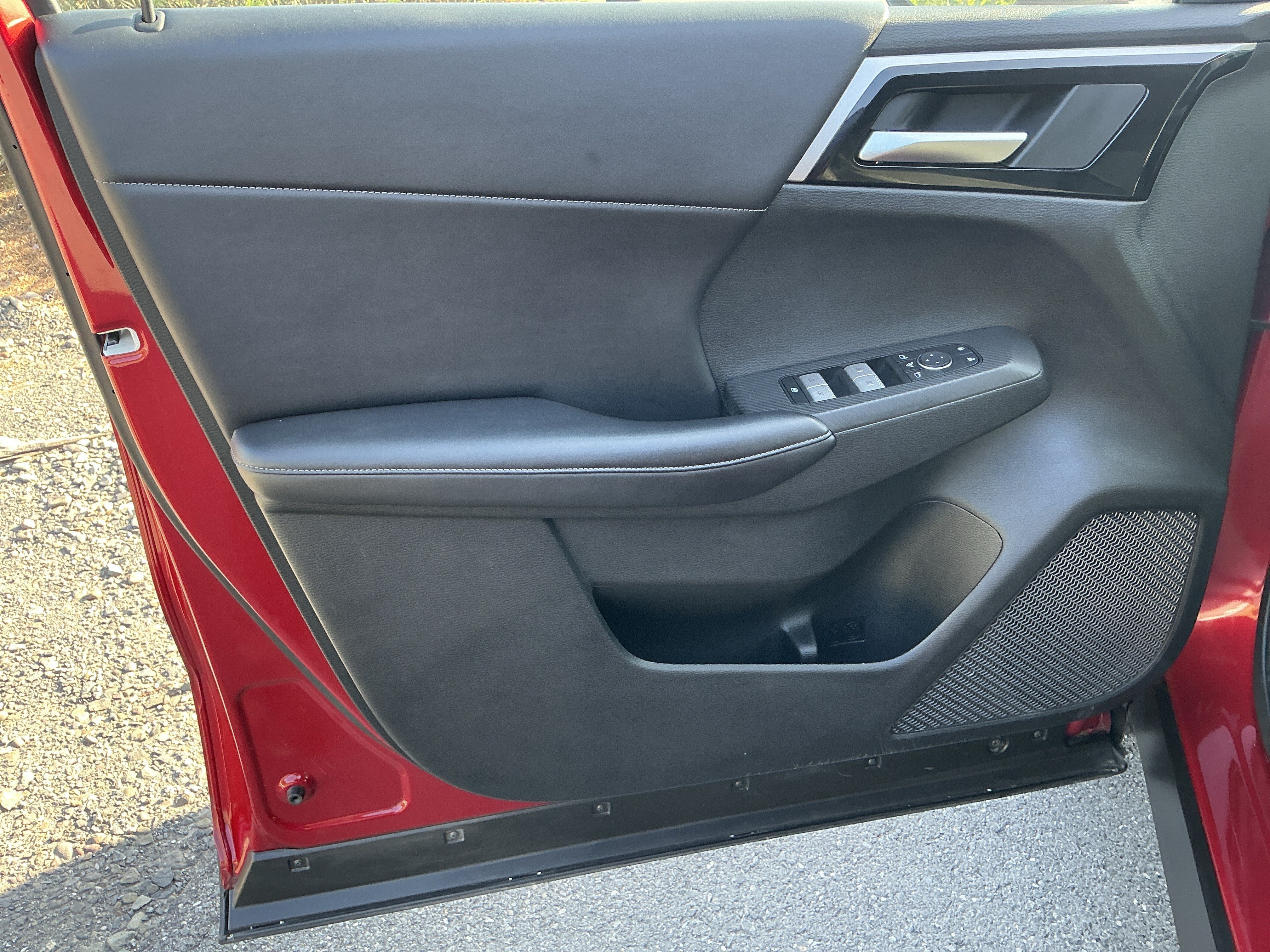 Used 2024 Mitsubishi Outlander SE AWD/4WD image 23