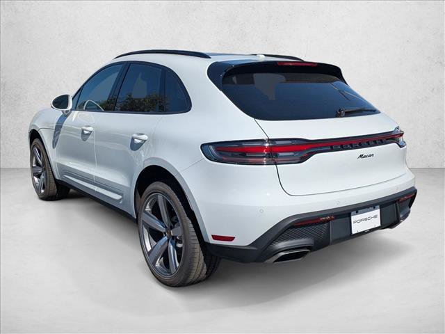 Certified 2025 Porsche Macan image 3