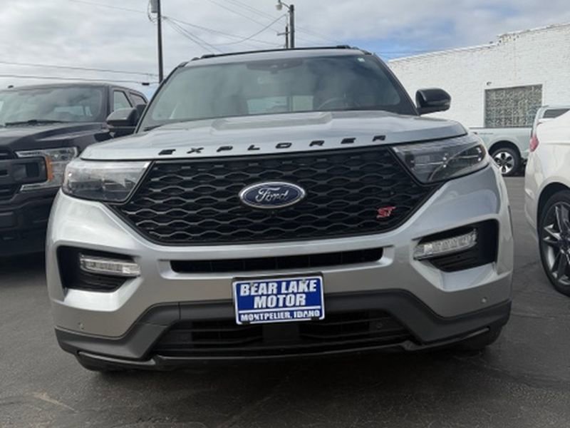 Used 2021 Ford Explorer ST w/ Equipment Group 401A AWD/4WD image 2