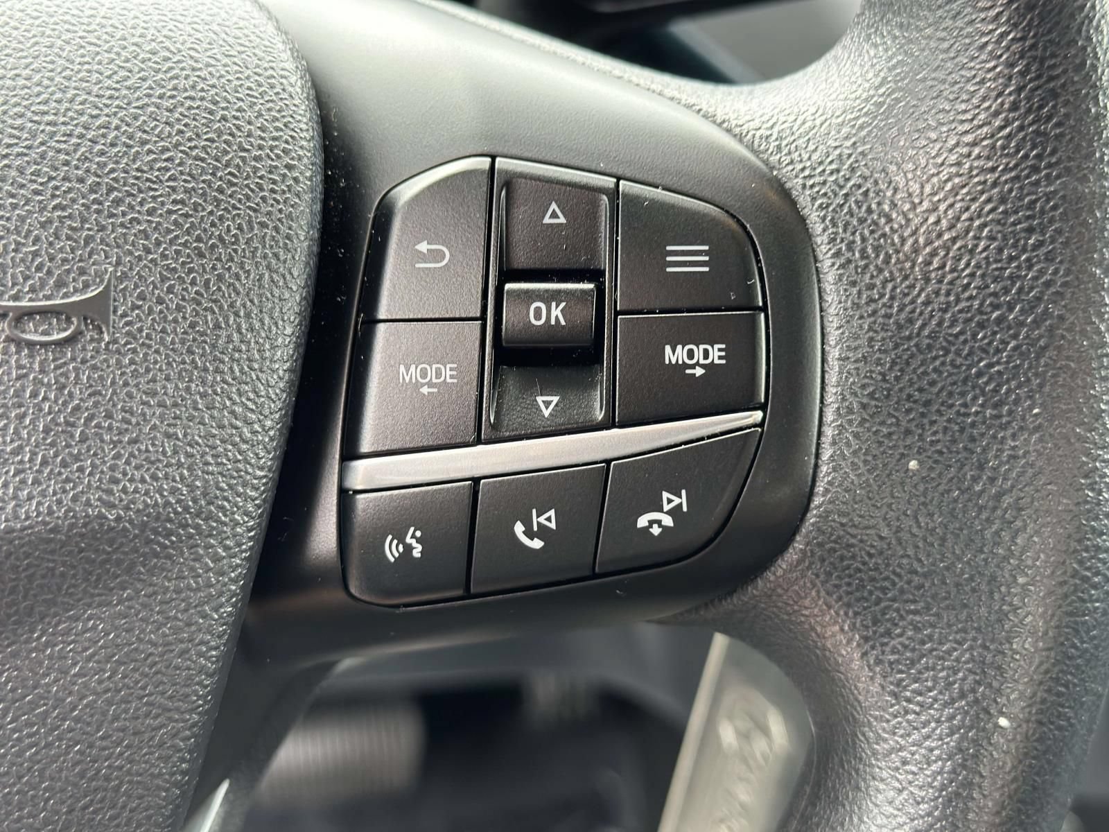 Used 2025 Ford Maverick XL FWD image 18