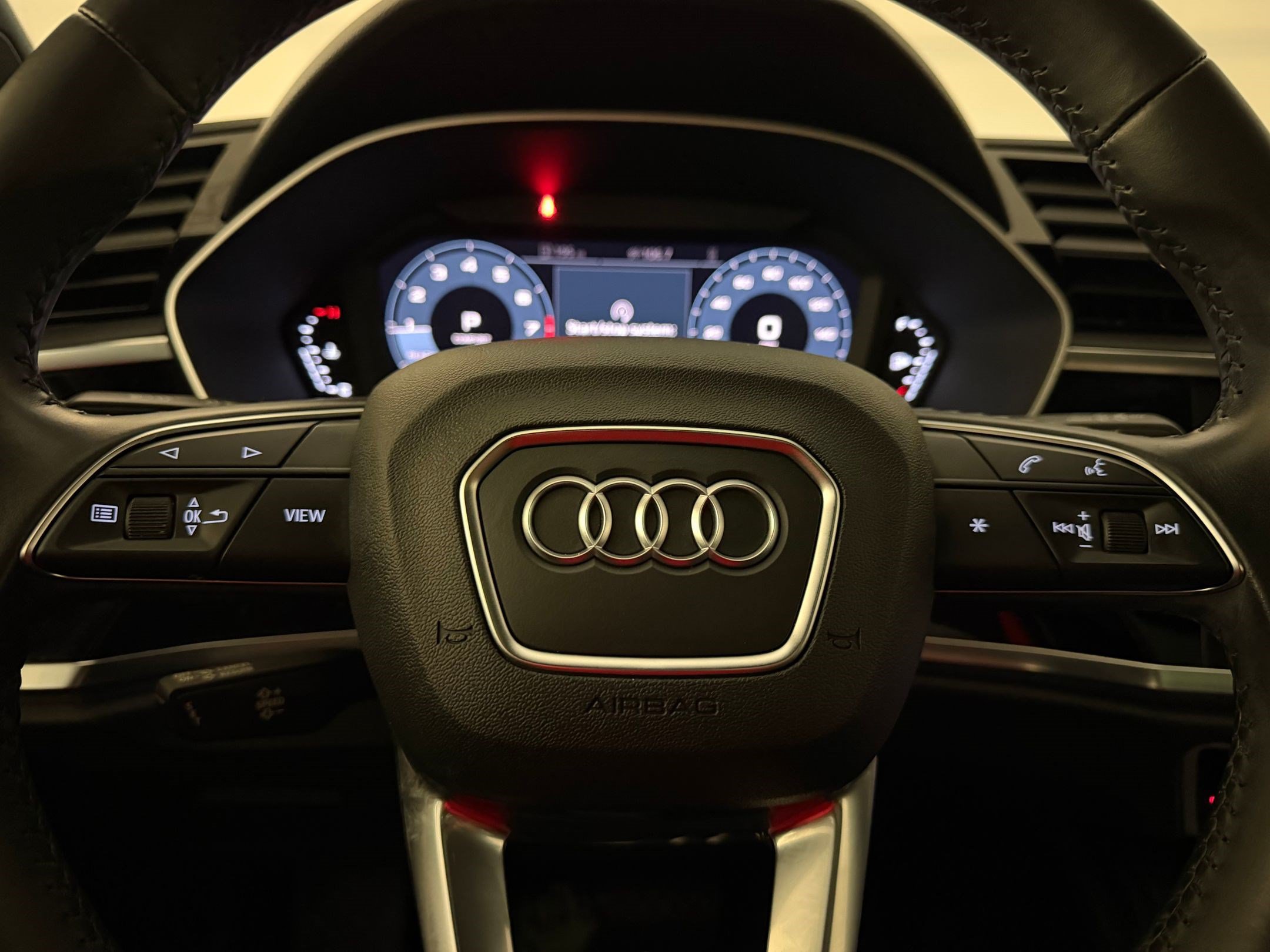 Used 2020 Audi Q3 2.0T Premium w/ Convenience Package AWD/4WD image 11