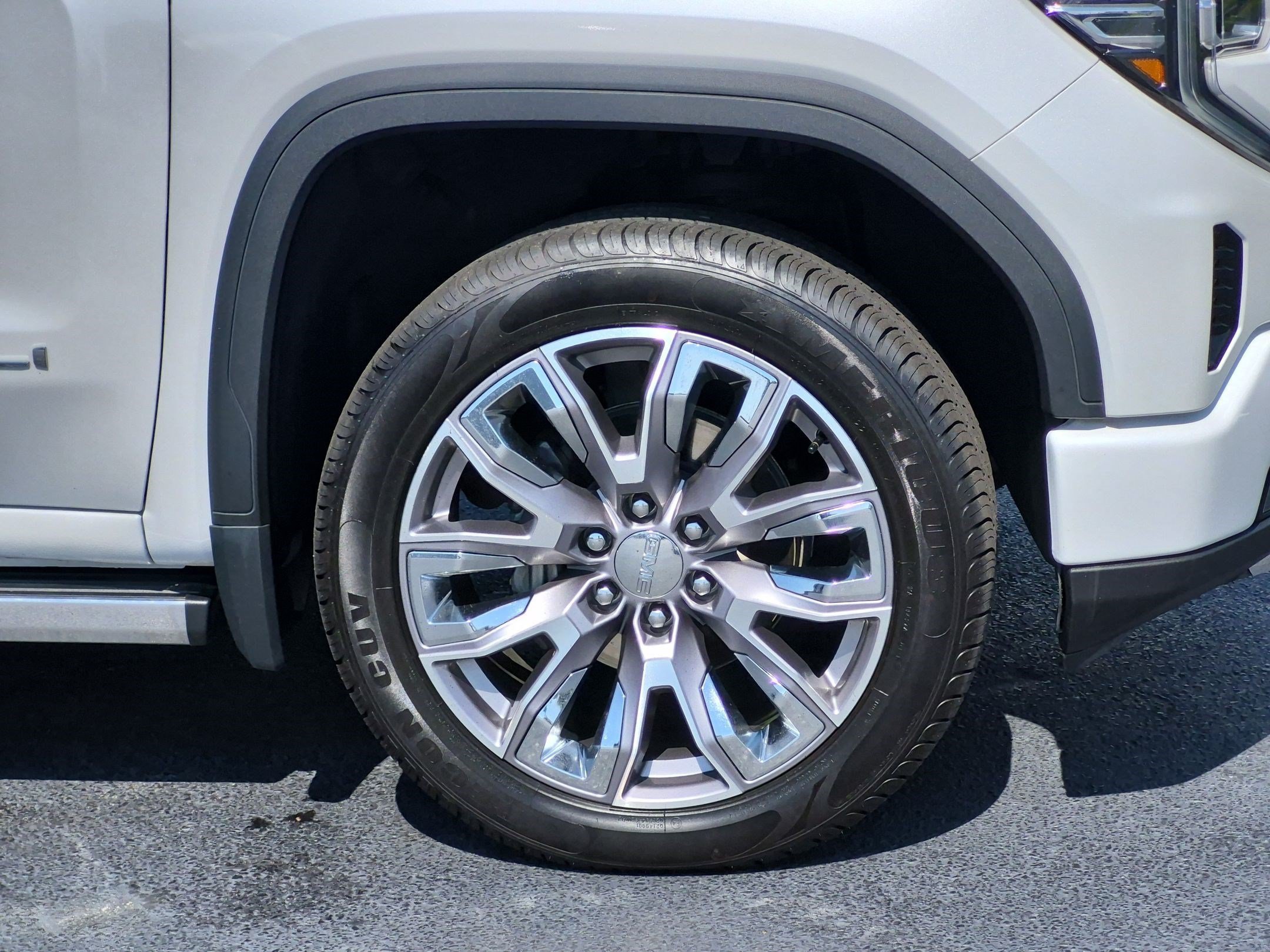 Used 2023 GMC Sierra 1500 Denali AWD/4WD image 10