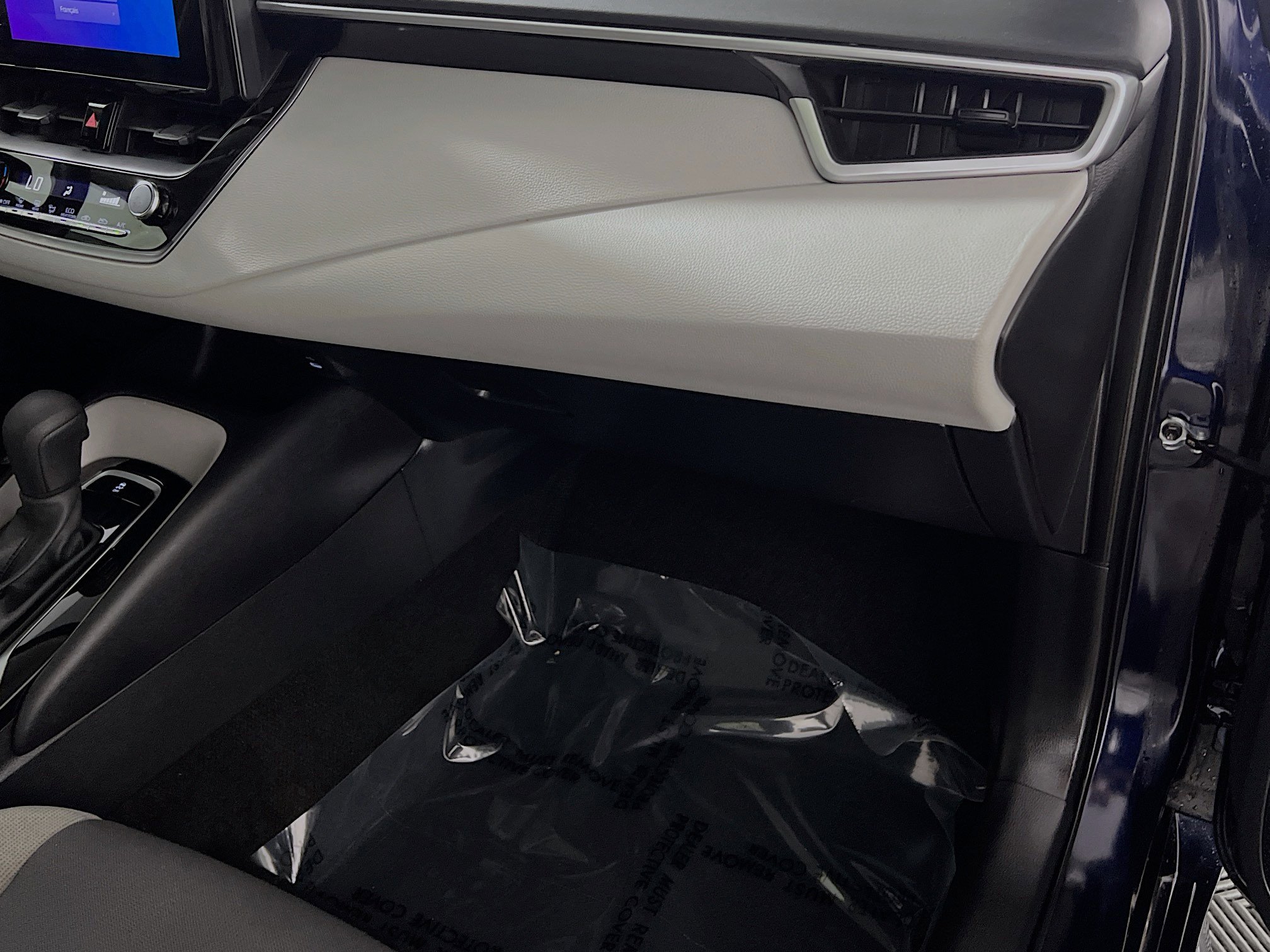 Used 2024 Toyota Corolla LE image 35