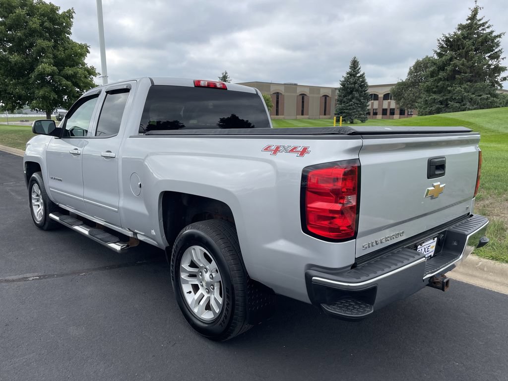 Used 2017 Chevrolet Silverado 1500 LT w/ All Star Edition AWD/4WD image 3