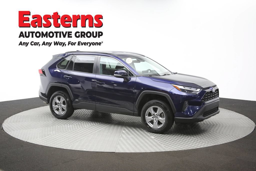 Used 2024 Toyota RAV4 XLE AWD/4WD image 46