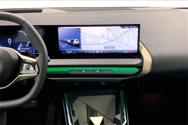 Used 2025 BMW X3 xDrive30i w/ Premium Package image 6