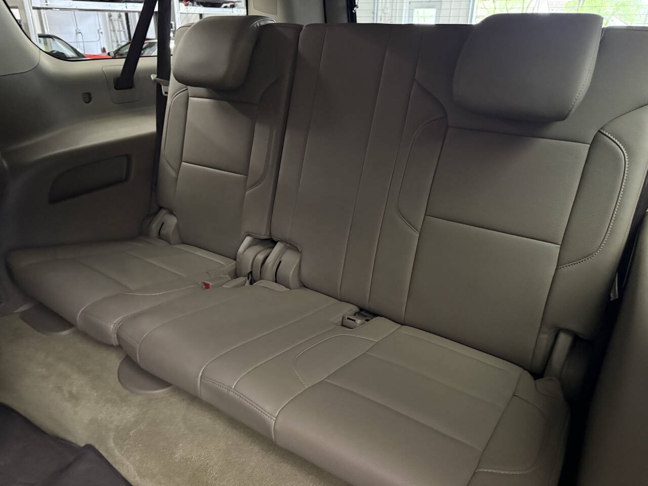 Used 2017 Chevrolet Suburban Premier AWD/4WD image 23