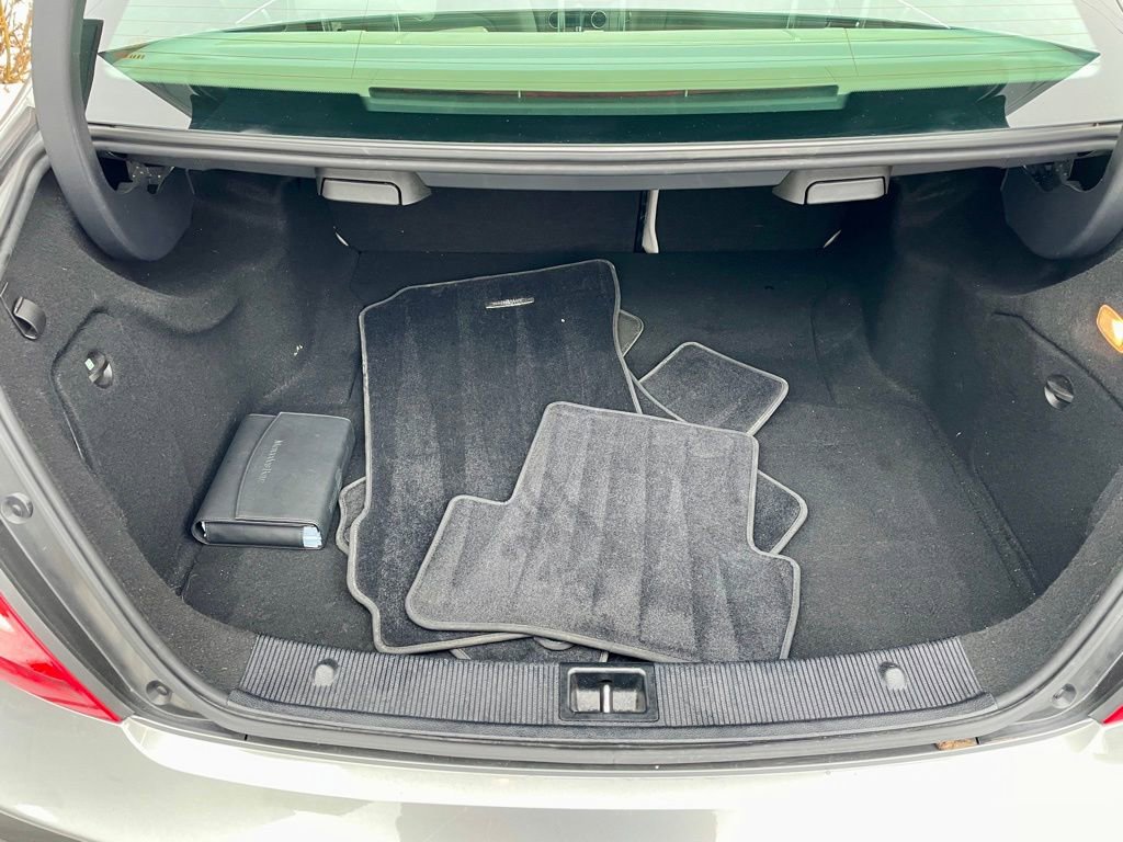 Used 2012 Mercedes-Benz C 300 4MATIC Sedan image 8