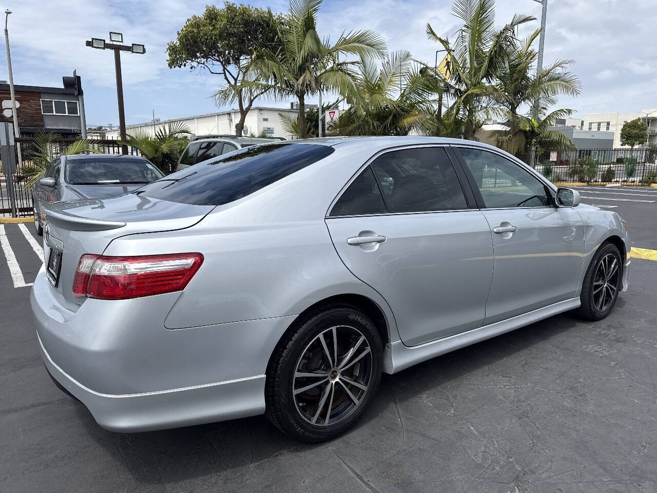 Used 2007 Toyota Camry SE FWD image 7