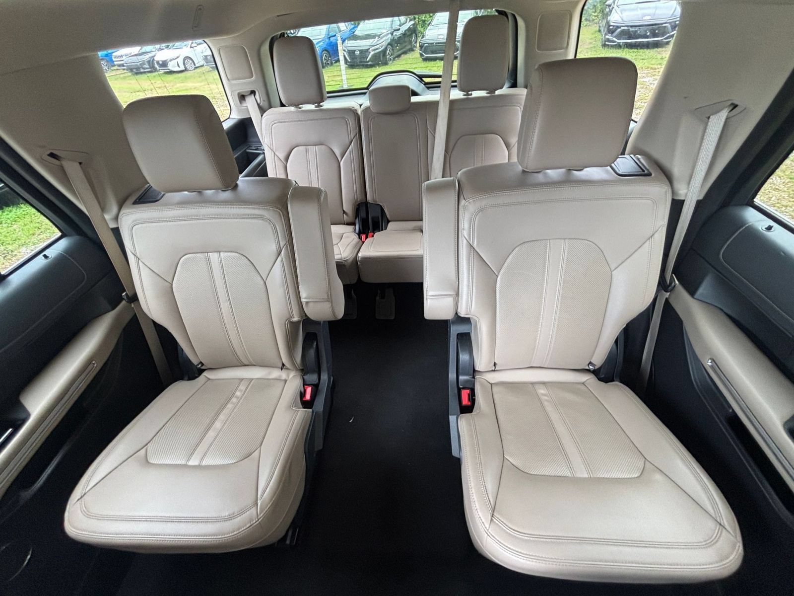 Used 2024 Ford Expedition Limited RWD image 42