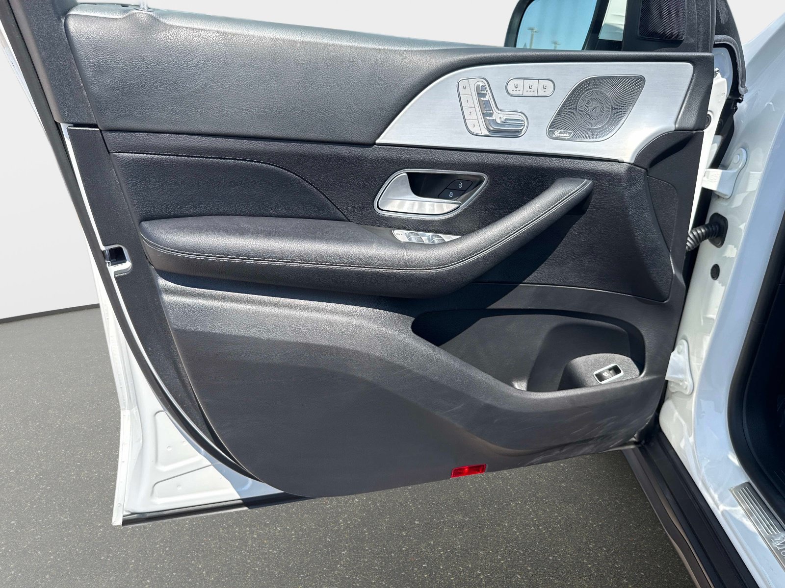 Certified 2024 Mercedes-Benz GLS 450 4MATIC image 17
