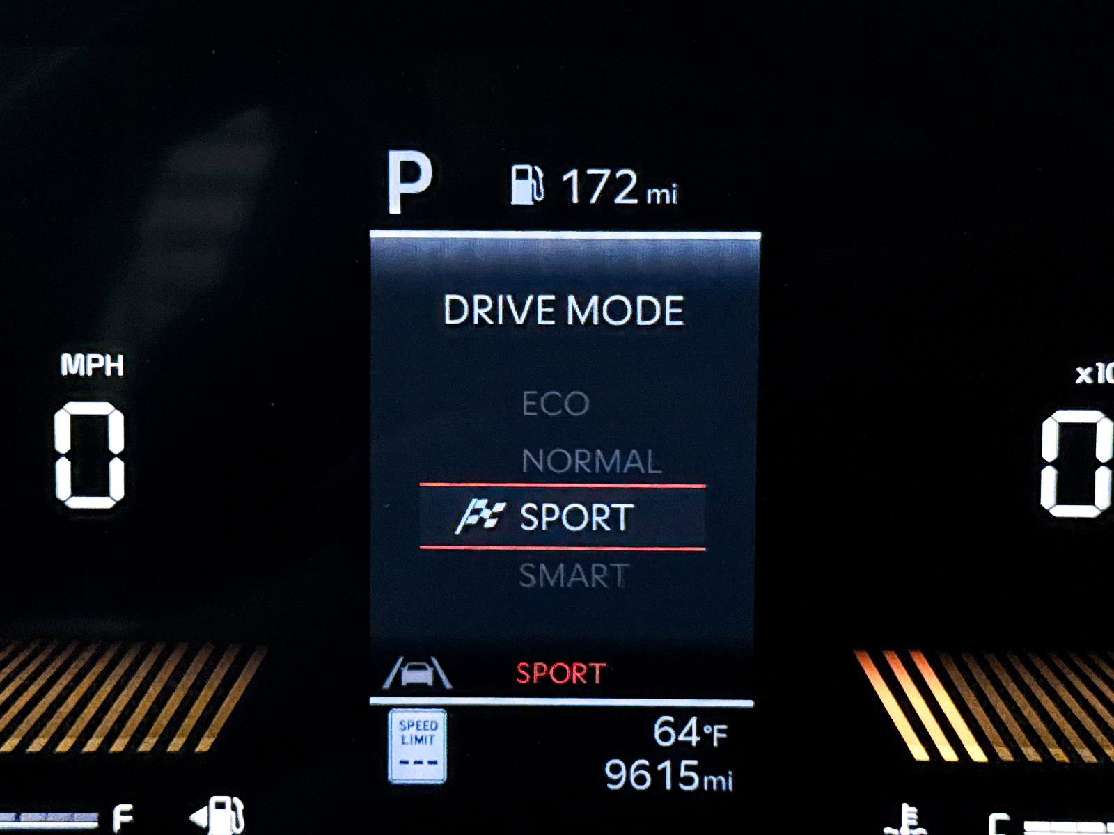 Used 2026 Kia Carnival FWD image 9