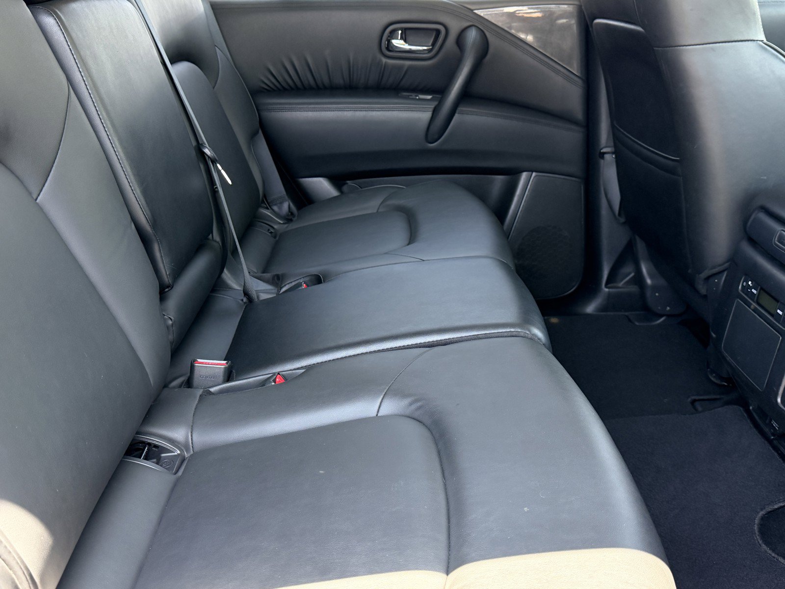 Used 2023 Nissan Armada SV AWD/4WD image 10