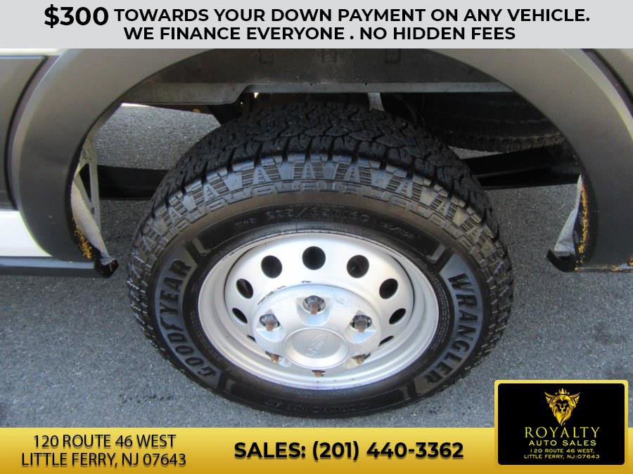 Used 2022 Ford Transit 350 148 High Roof AWD image 12