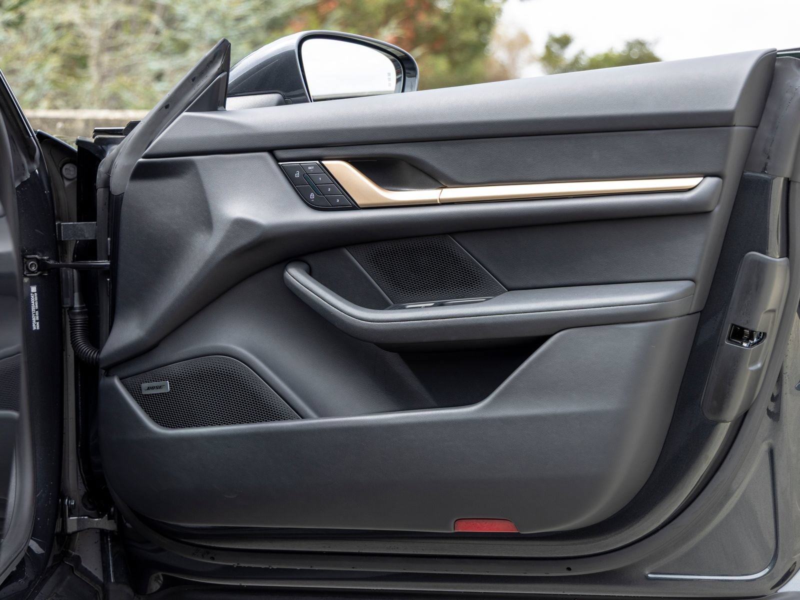 Certified 2025 Porsche Taycan 4S AWD/4WD image 50
