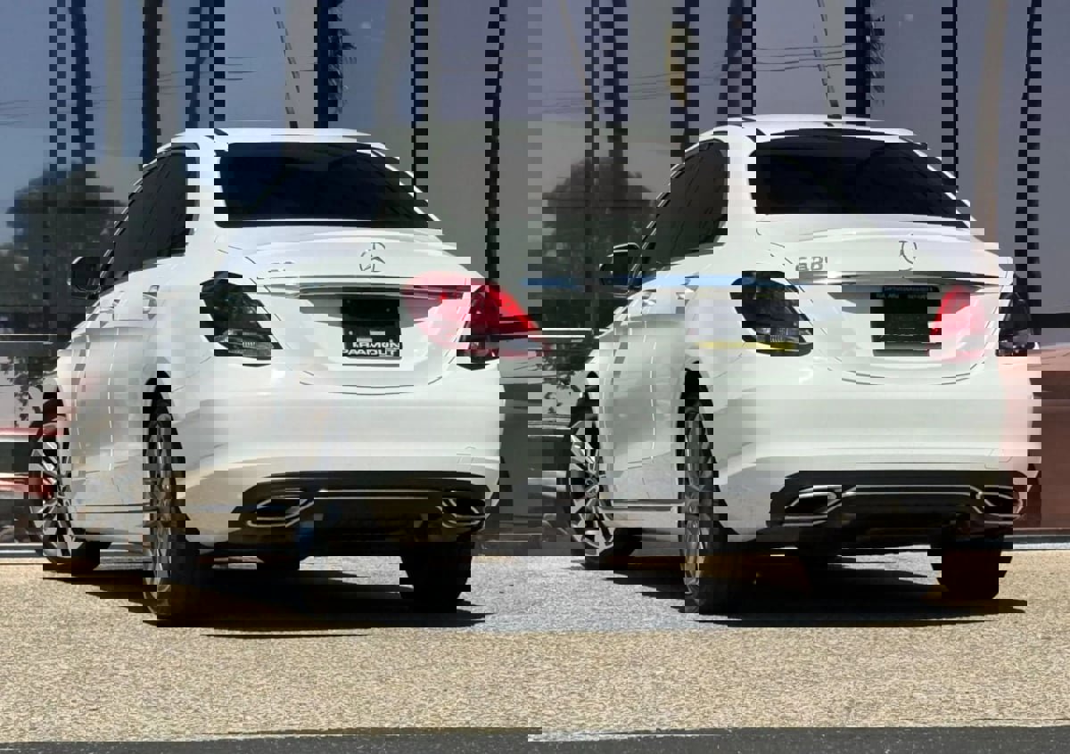 Used 2018 Mercedes-Benz C 300 Sedan w/ Premium Package image 10