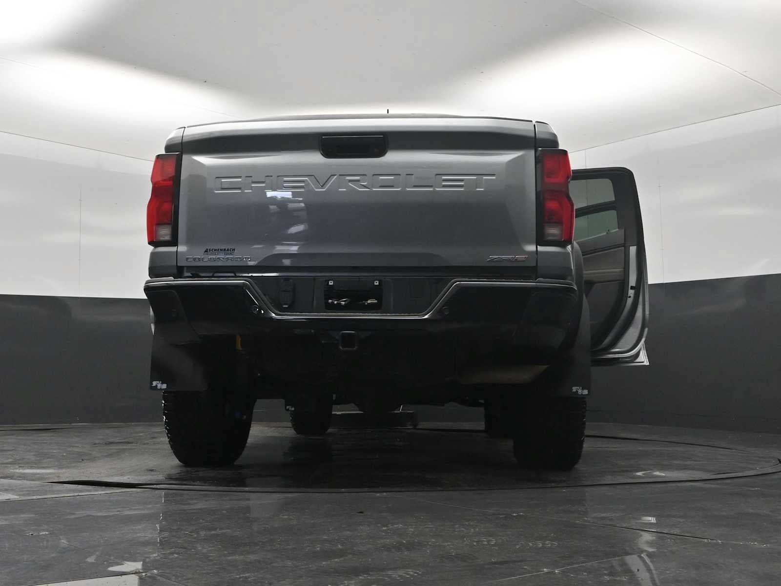 Used 2024 Chevrolet Colorado ZR2 w/ ZR2 Convenience Package III AWD/4WD image 30