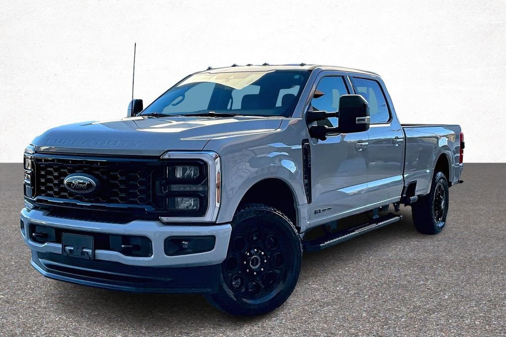 Used 2025 Ford F250 Lariat w/ Black Appearance Package video 4