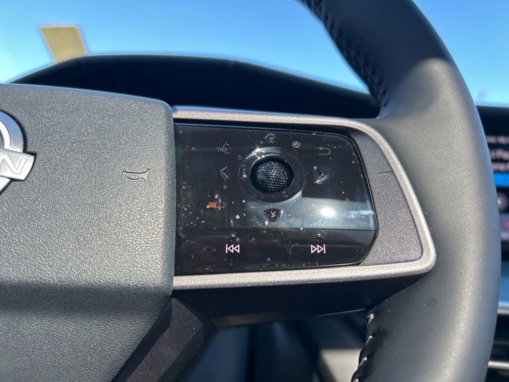 Used 2025 Nissan Murano Platinum w/ Cargo Package image 21