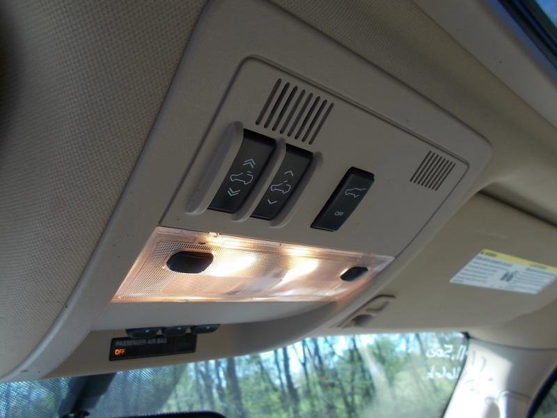 Used 2010 GMC Yukon Denali image 34