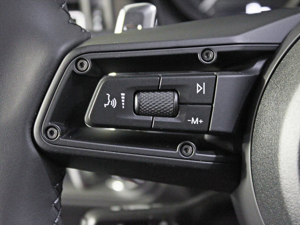 Certified 2026 Porsche Macan Turbo AWD/4WD image 23