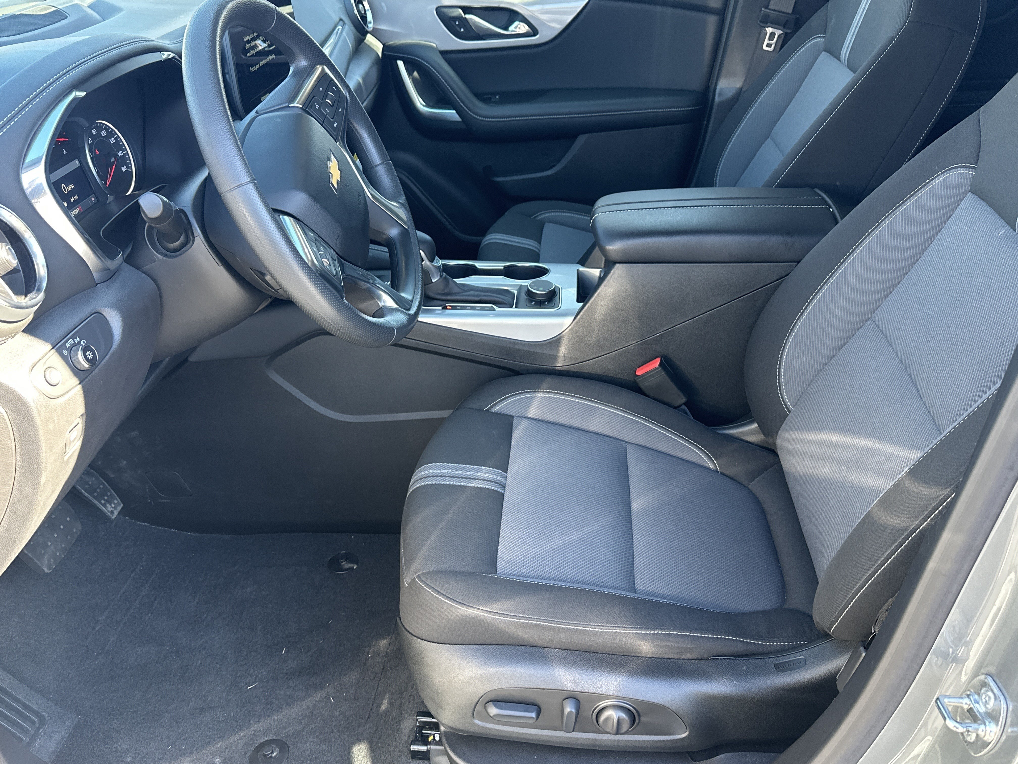Certified 2024 Chevrolet Blazer LT w/ Convenience Package FWD image 9