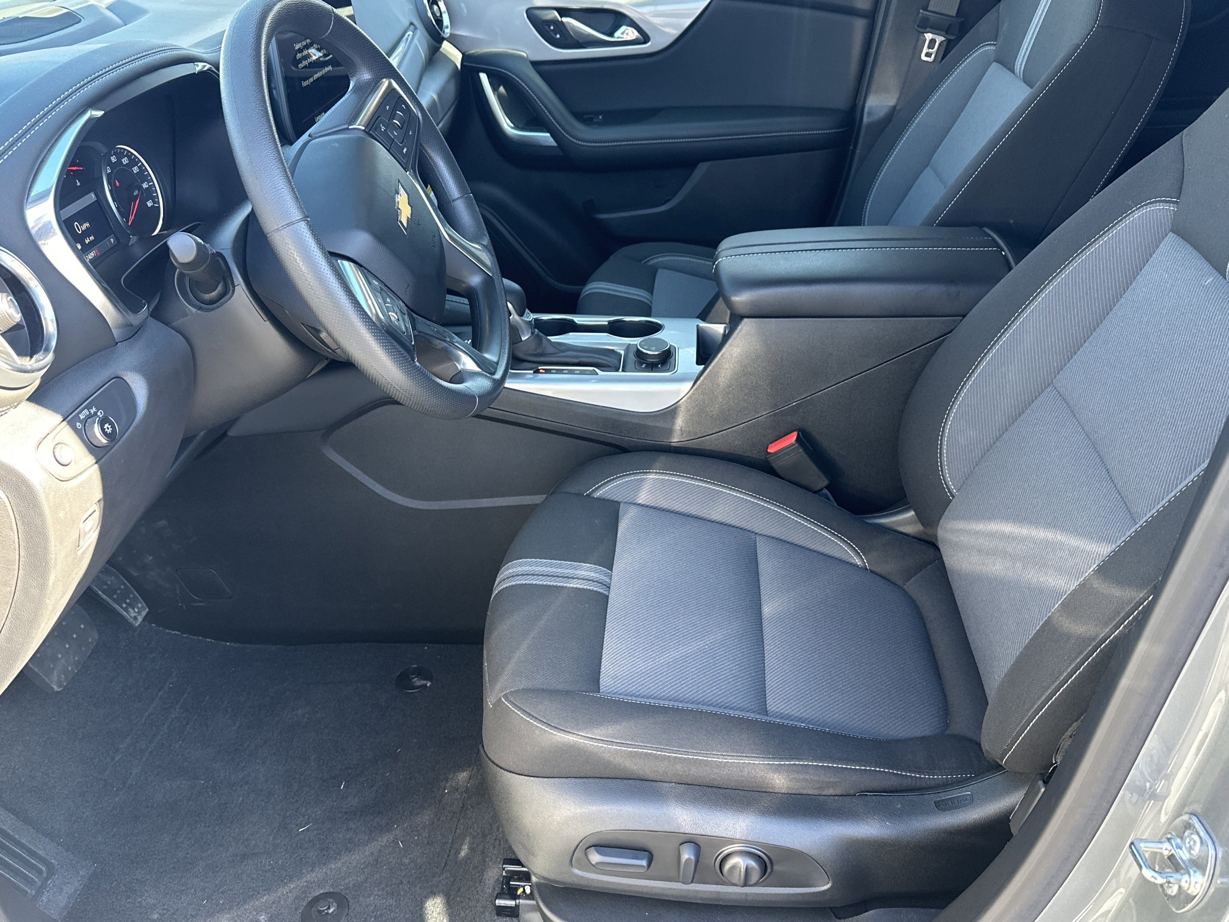 Certified 2024 Chevrolet Blazer LT w/ Convenience Package image 9